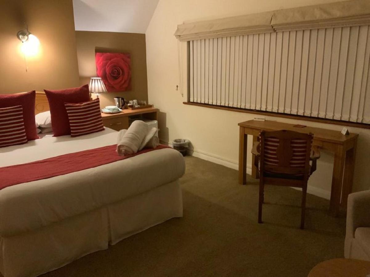 บริดจ์เฮาส์ Hotel Coltishall ภายนอก รูปภาพ